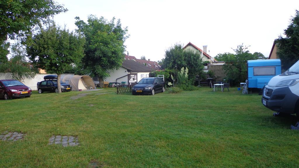 Pension Camp Prager Exterior foto